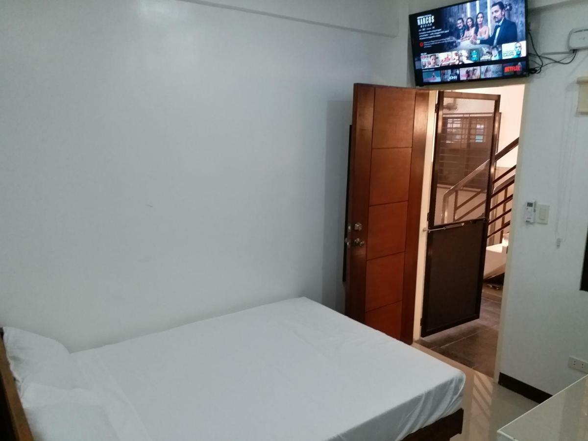 Clark-Pad Inn, Angeles City المظهر الخارجي الصورة