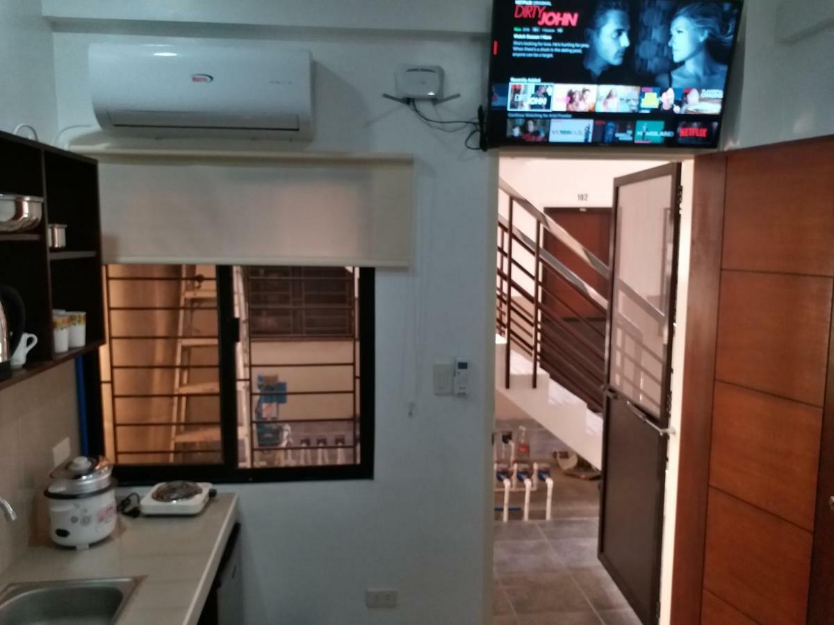 Clark-Pad Inn, Angeles City المظهر الخارجي الصورة